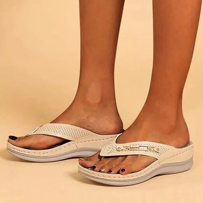 Alice Leroy | Weich gepolsterte Flip Flops Zehenstegsandalen