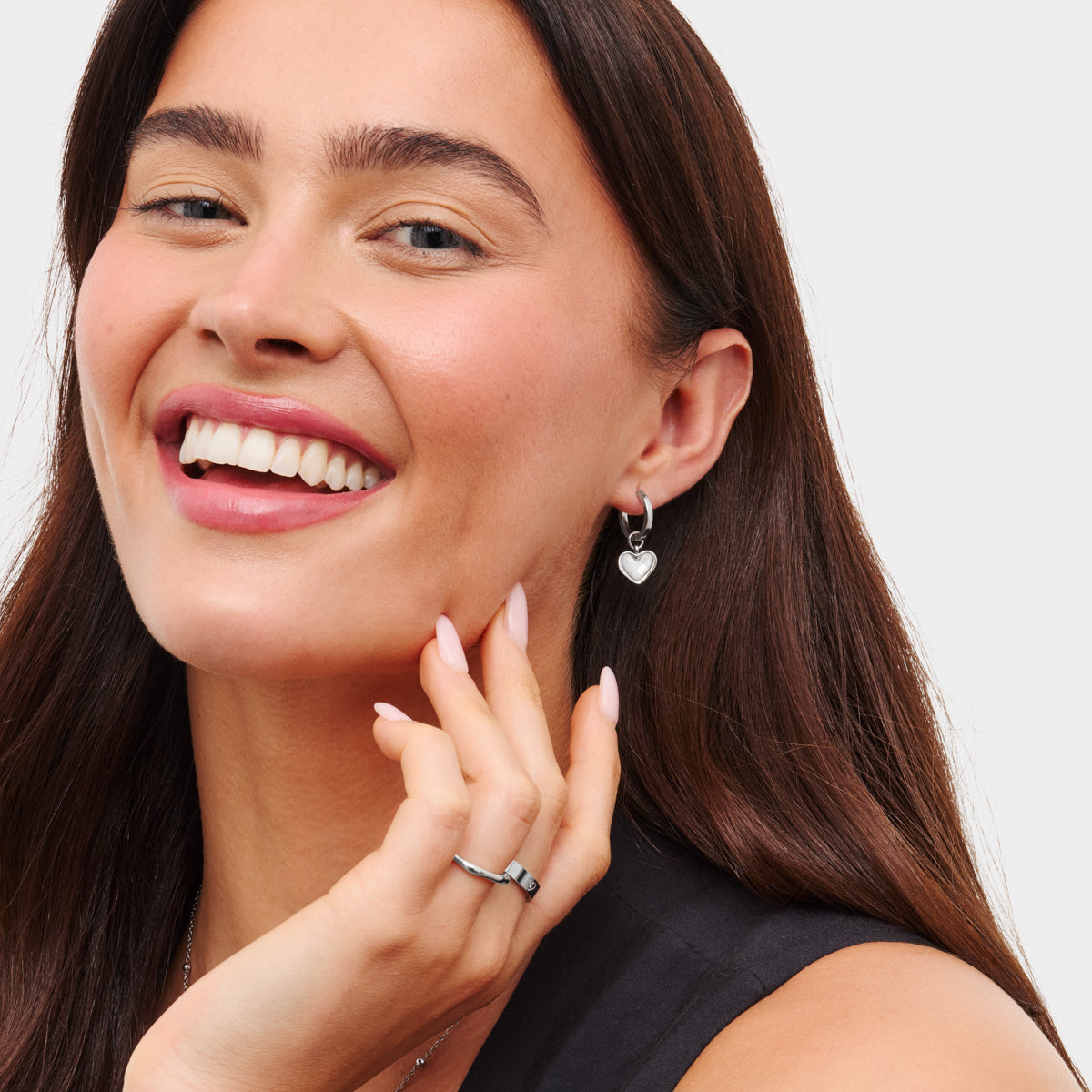 Biele náušnice srdce z kremeňa (striebro)