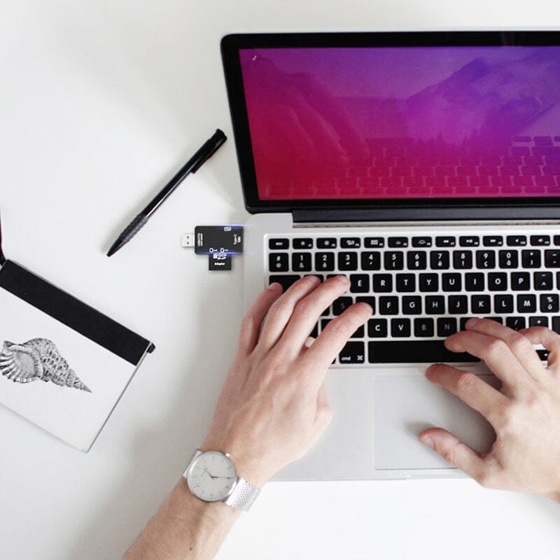 SnapBit | Lector de tarjetas de memoria multifunción: transferencia rápida de datos para teléfonos móviles y portátiles