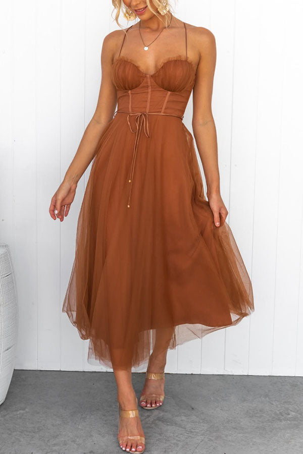 Modernes trägerloses Chiffonkleid - Embla
