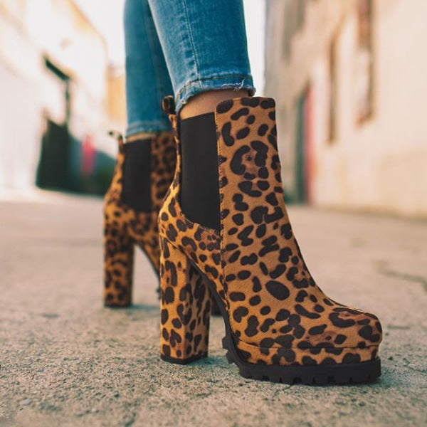 Women's ankle boots with high heel and platform | Short ankle boots with wide and chunky heel