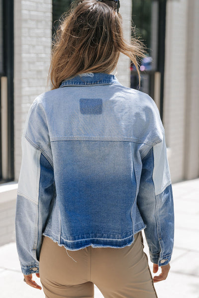 Stylische Jeansjacke mit Patchwork und ausgefranstem Saum - Damen