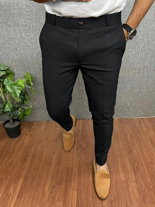 Pantaloni eleganti da uomo con look moderno