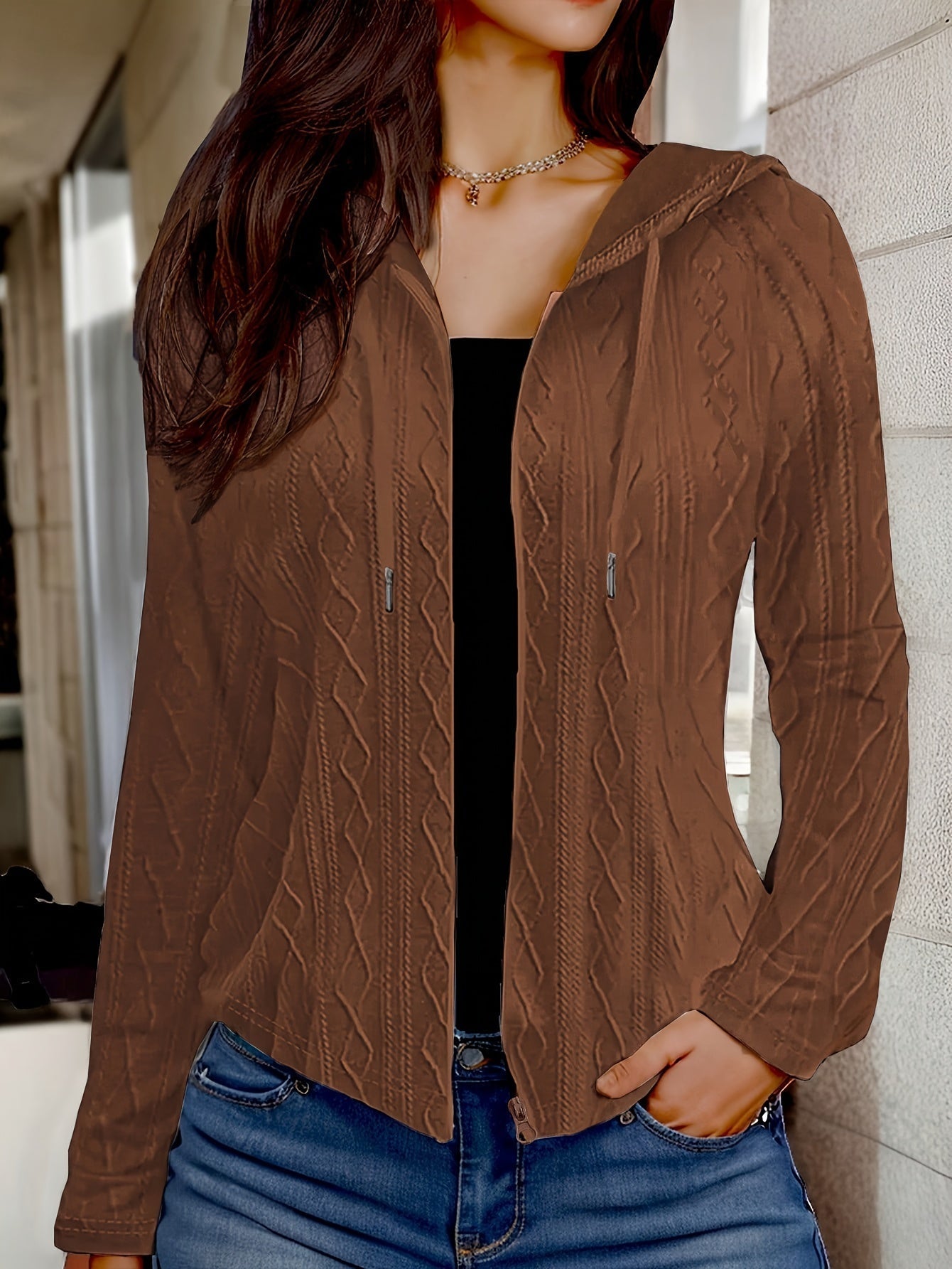 CozyCharm – Damen Kapuzenjacke mit Zipper und Strickoptik