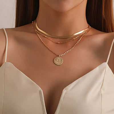 Ella | Conjunto de collar en capas para mujer de metal bañado en oro de 18 quilates