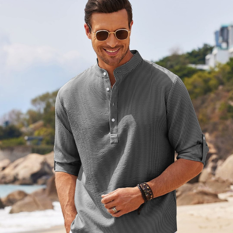 Camisa de cuello alto "Elegant Comfort"