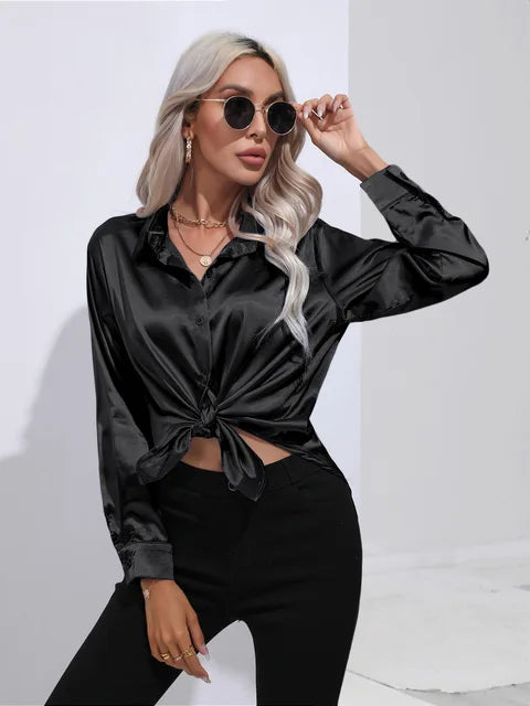 Elegante Satinbluse mit langen Ärmeln - Mühelos und luxuriös