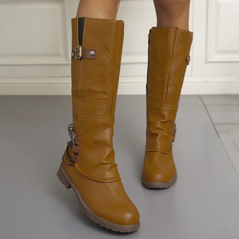 Botas altas de mujer con correa y hebilla | Botas largas y cómodas de montar con suela baja