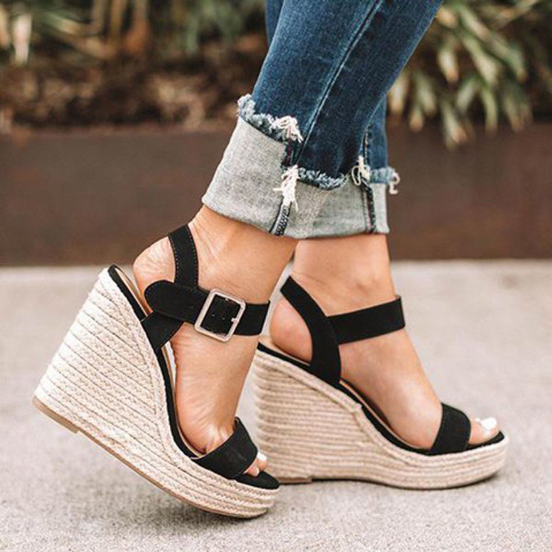 Elviana wedge sandals - the perfect balance between style and comfort