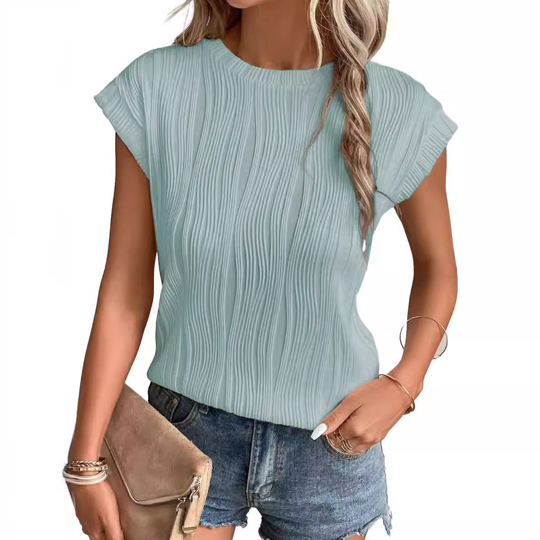 Loose-fitting T-shirt with round neckline for women - soft and stylish