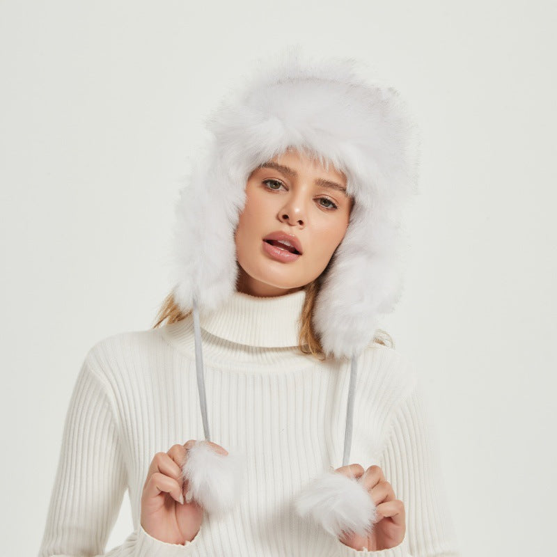 Cappello invernale soffice da donna con orecchie animali e design voluminoso