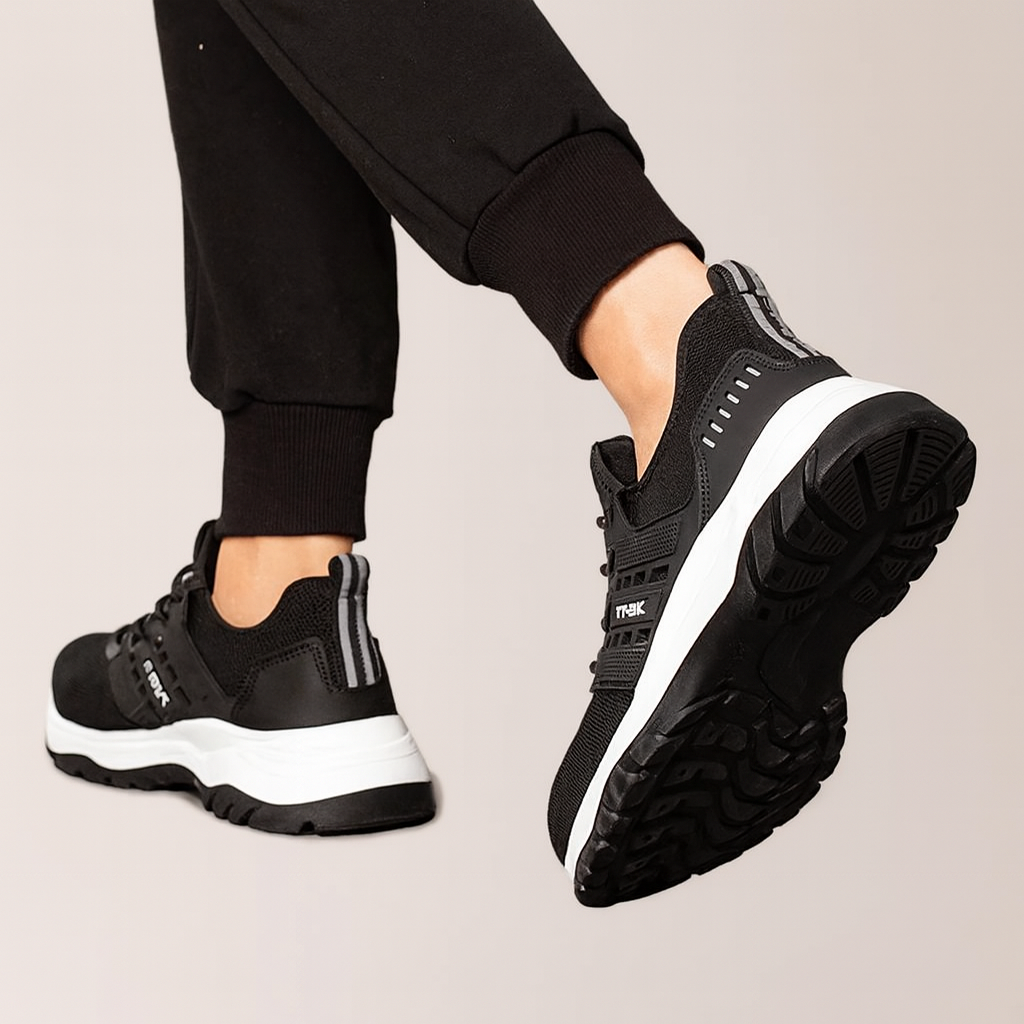 Orthopedic work and safety shoes