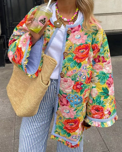 ColorCascade - Stylischer Mantel für den kommenden Frühling