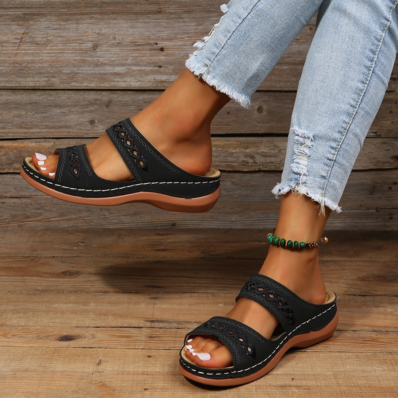 Orthopädische Sandalen für Frauen mit ergonomischem Fußbett