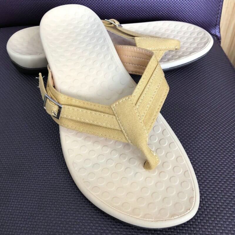 Orthopädische Sandalen für den Sommer