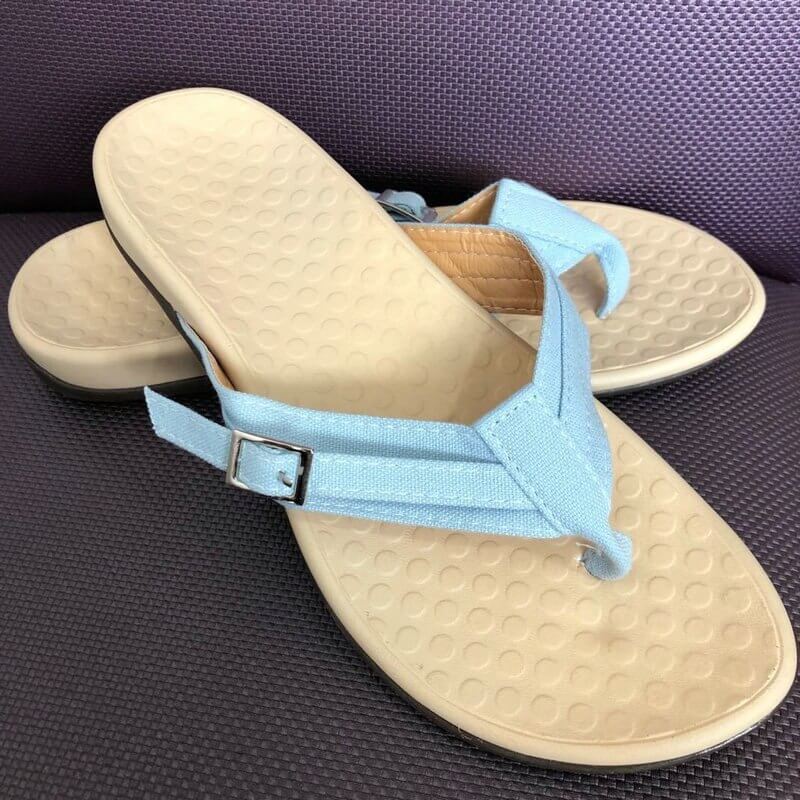 Orthopädische Sandalen für den Sommer