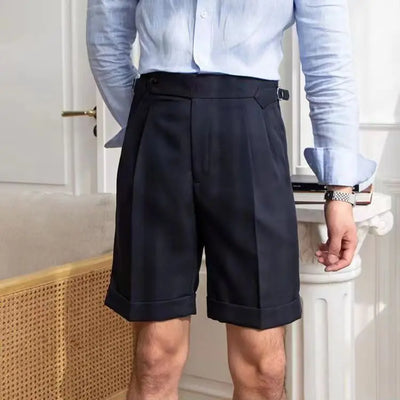 Maßgeschneiderte Shorts für Männer - 100% Baumwolle - plissierte Vorderseite - Saum mit Bündchen - knielange Passform