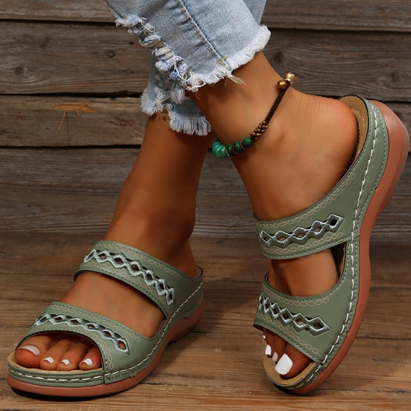 Orthopädische Sandalen für Frauen mit ergonomischem Fußbett