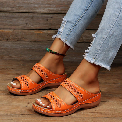 Orthopädische Sandalen für Frauen mit ergonomischem Fußbett