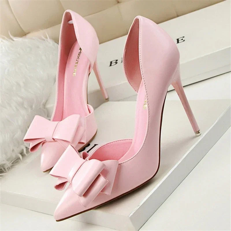 INGE | Schicke Pumps mit Schleifendetail und spitzer Spitze