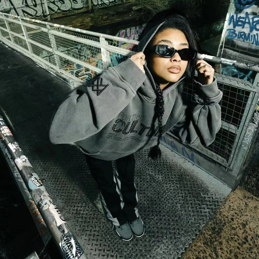 Arvian | Felpa con cappuccio Per la Cultura con dettagli in strass