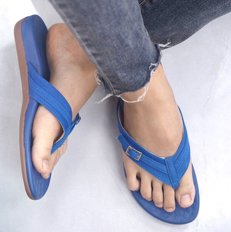 Orthopädische Sandalen für den Sommer