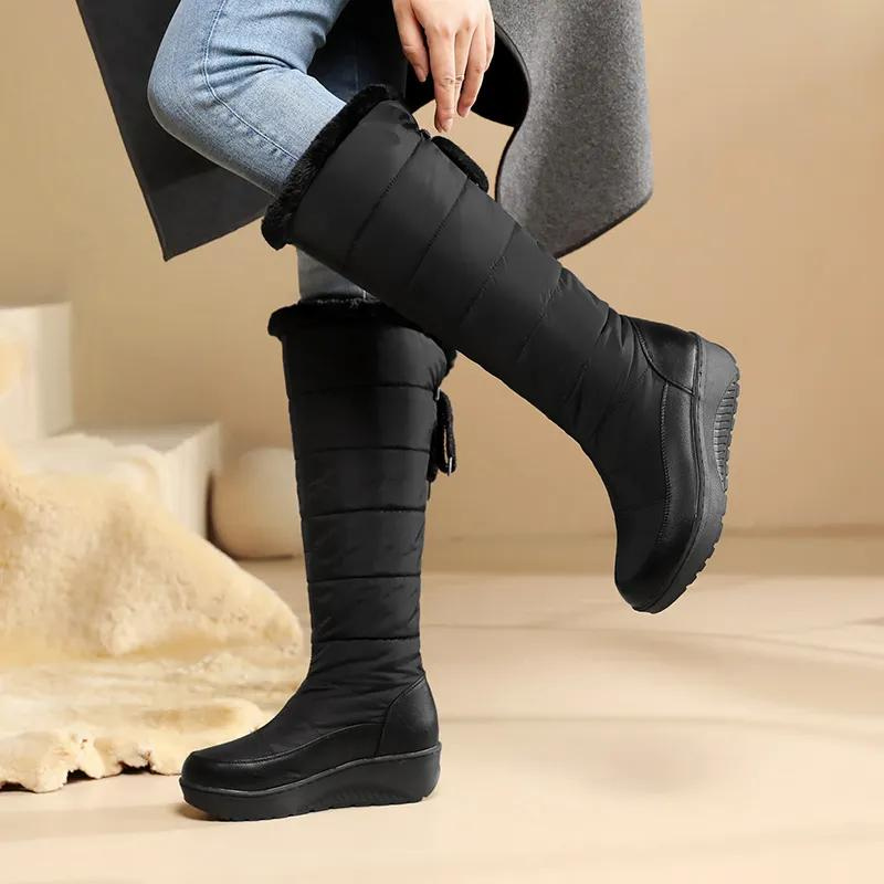 Botas de invierno para mujer con forro de piel: hasta la rodilla y cálidas para los días de nieve.