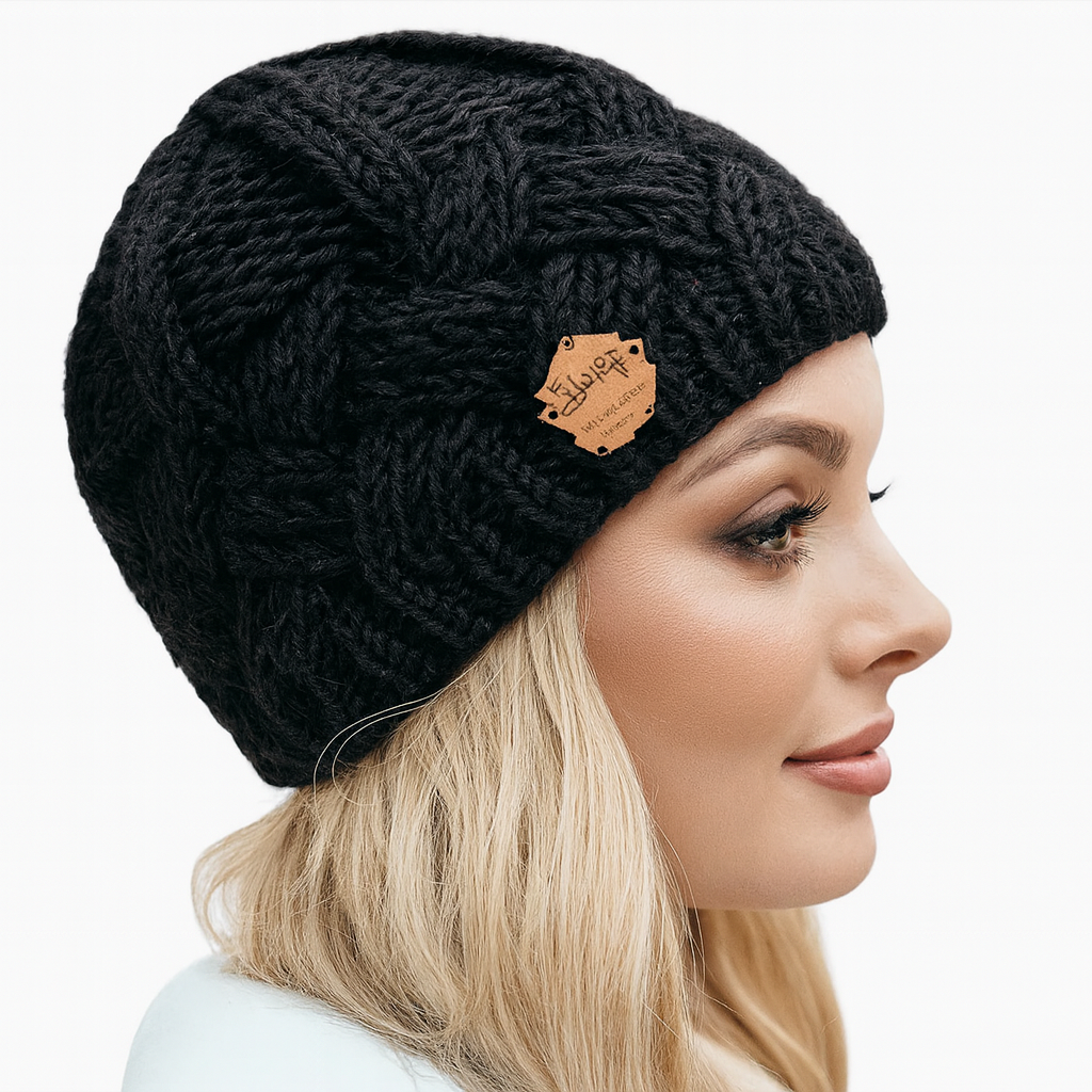 Knitted hat black
