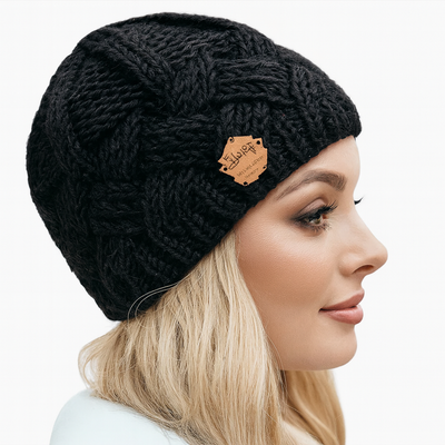 Knitted hat black