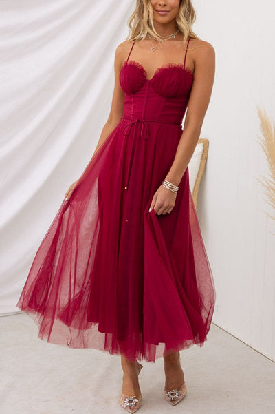 Modernes trägerloses Chiffonkleid - Embla