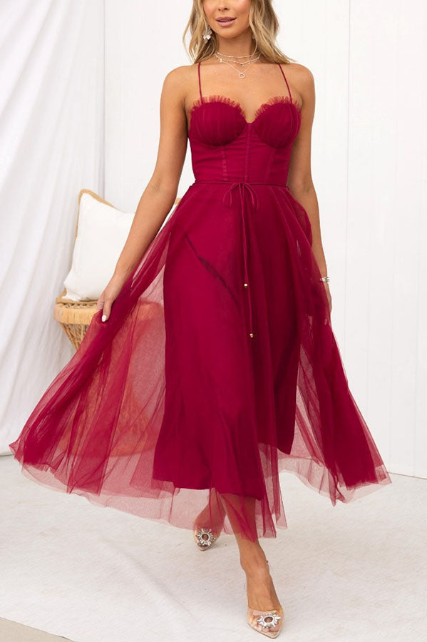 Modernes trägerloses Chiffonkleid - Embla