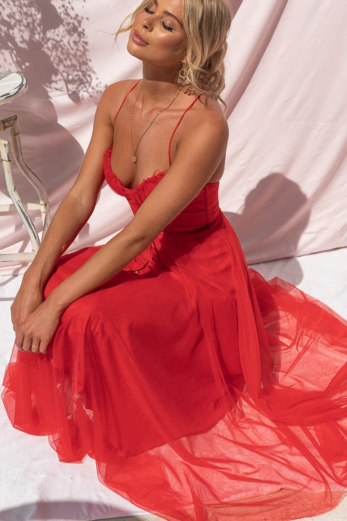 Modernes trägerloses Chiffonkleid - Embla