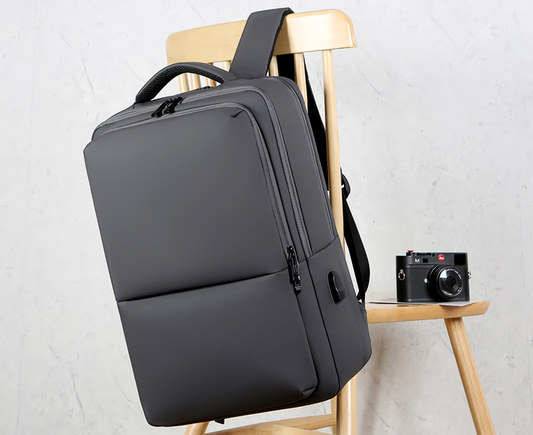 Sac à dos professionnel pour ordinateur portable étanche et sophistiqué