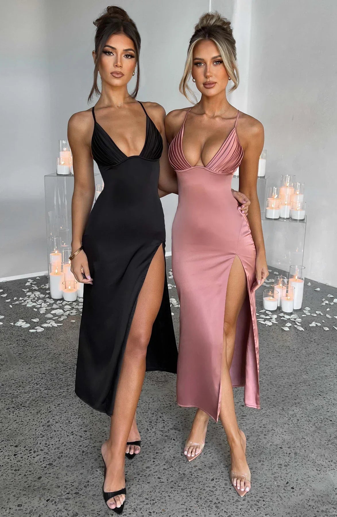 Elegante vestito midi con spalline sottili