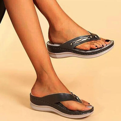 Alice Leroy | Weich gepolsterte Flip Flops Zehenstegsandalen