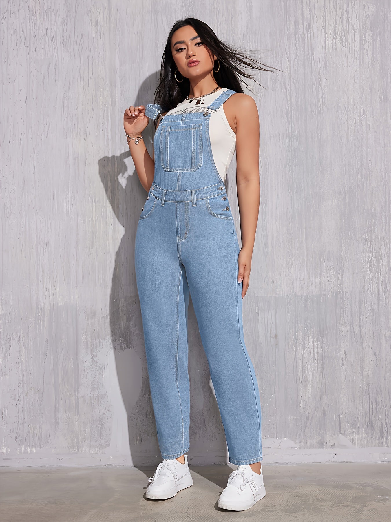 KRISTINE | Hellblauer Denim-Overall mit normaler Passform