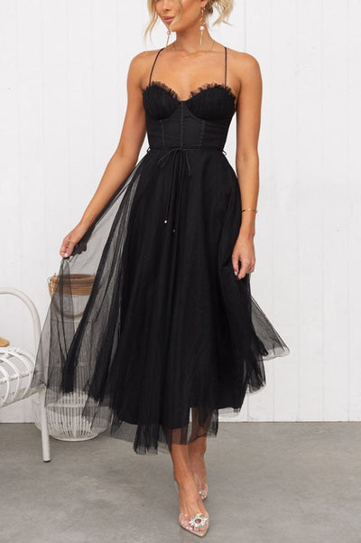 Modernes trägerloses Chiffonkleid - Embla