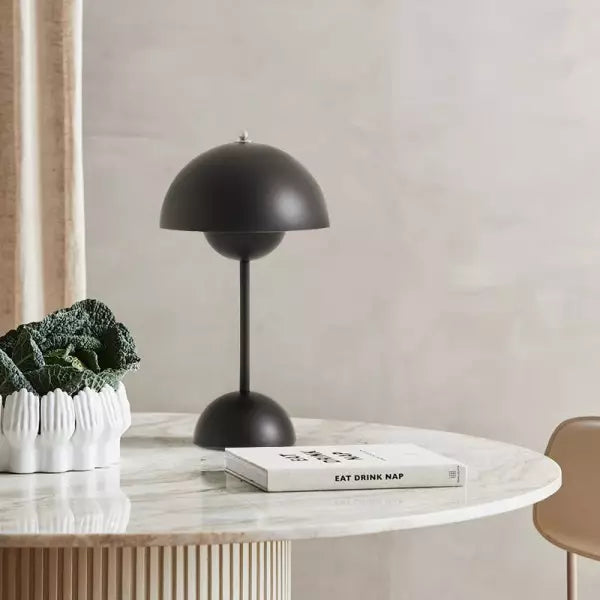 Prenosná stolná lampa Flowerpot VP9