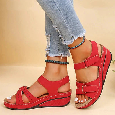 Damen Plateau Sandalen | Verstellbarer Riemen und offene Zehenpartie | Bequeme Passform | Sommerstil