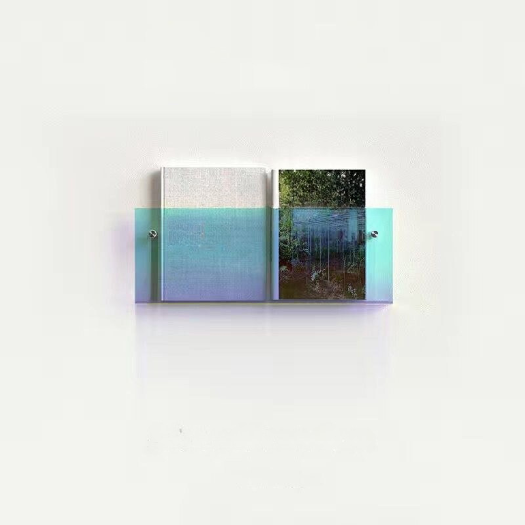 Polica na stenu Držiak na časopisy z priehľadného akrylu