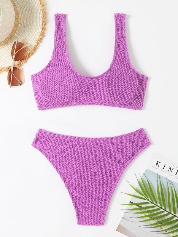 Bikini da donna con tessuto arricciato e ondulato e costume da bagno intrecciato