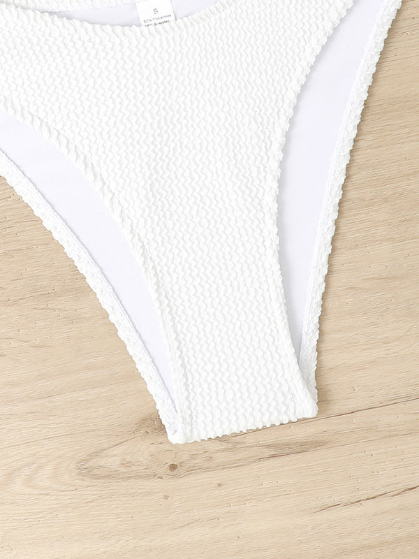 Bikini da donna con tessuto arricciato e ondulato e costume da bagno intrecciato