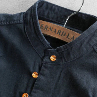 Modernes Slim Fit Hemd mit Stehkragen und langen Ärmeln