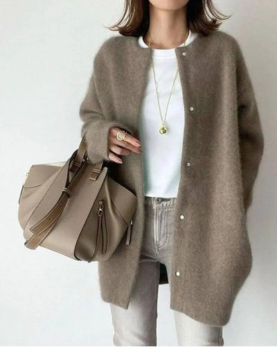 Schicke Strickjacke aus Wolle und Mohair für Herbst und Winter - Damen