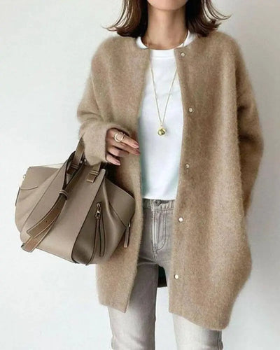 Schicke Strickjacke aus Wolle und Mohair für Herbst und Winter - Damen