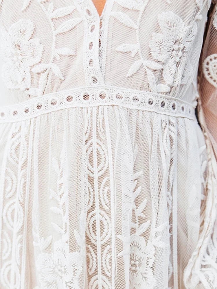 Mabyn - Zeitloses böhmisches Spitzen-Damen-Maxikleid