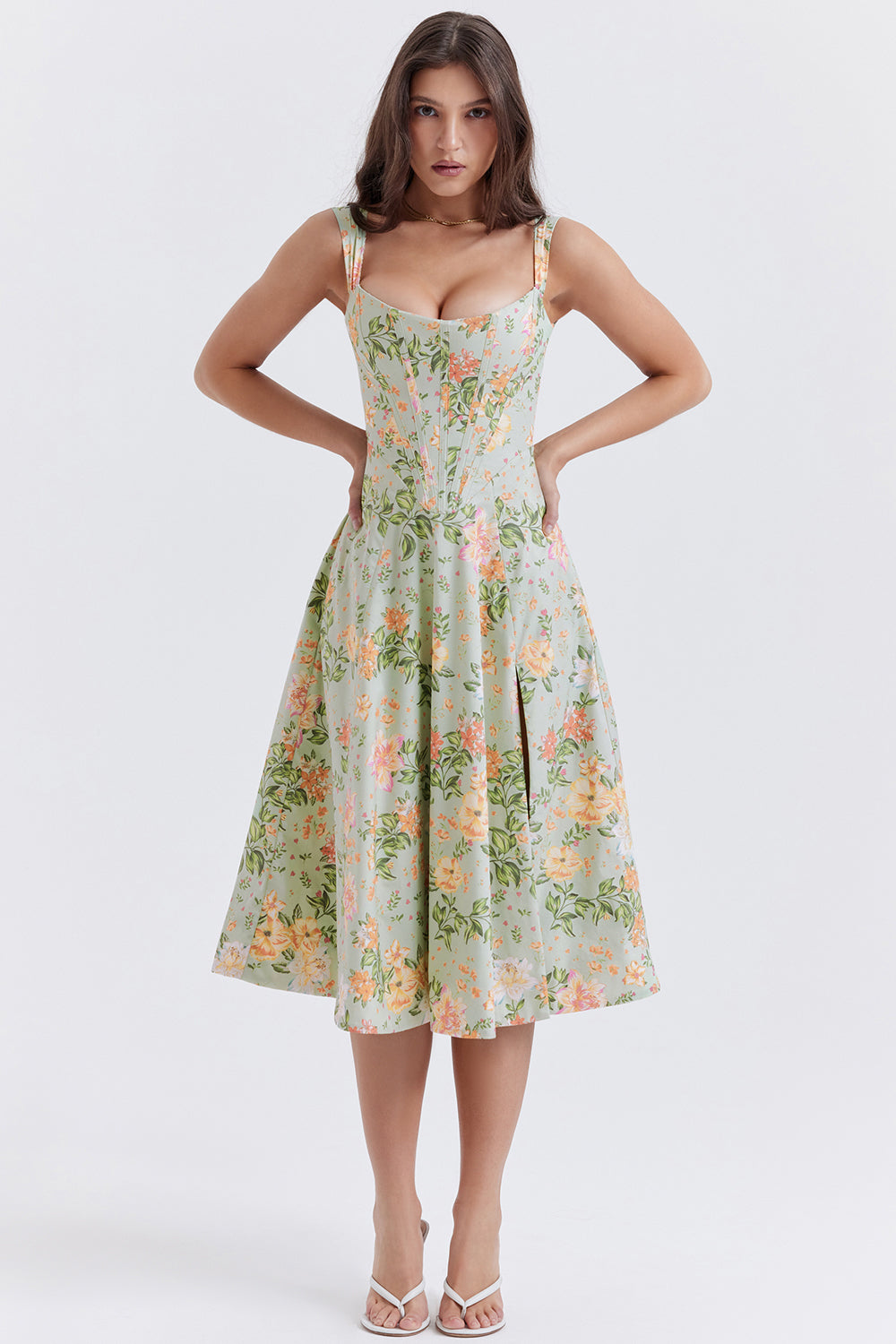 Vestido midi de verano con estampado floral