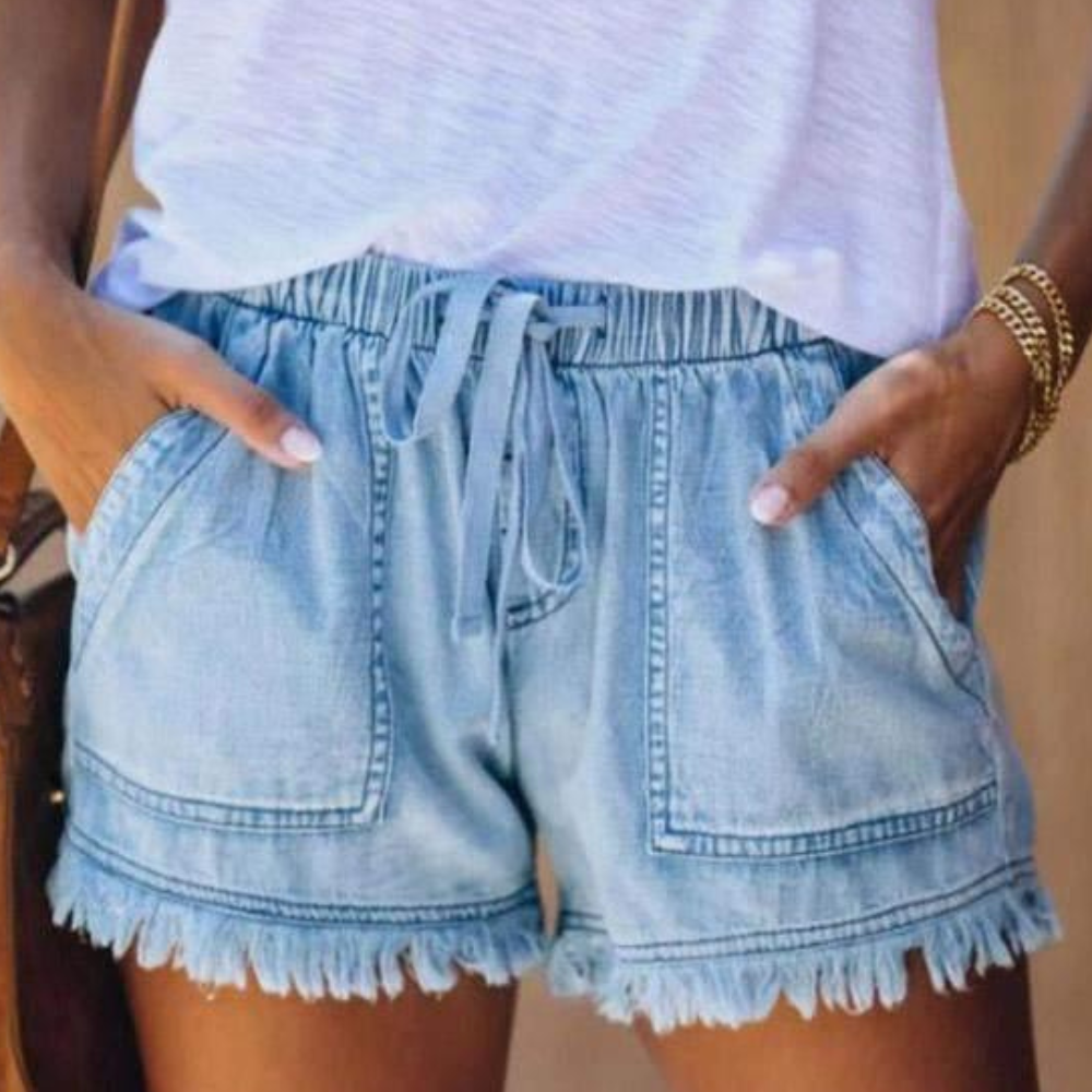 Hochtaillierte Denim-Shorts mit Fransensaum und Kordelzug