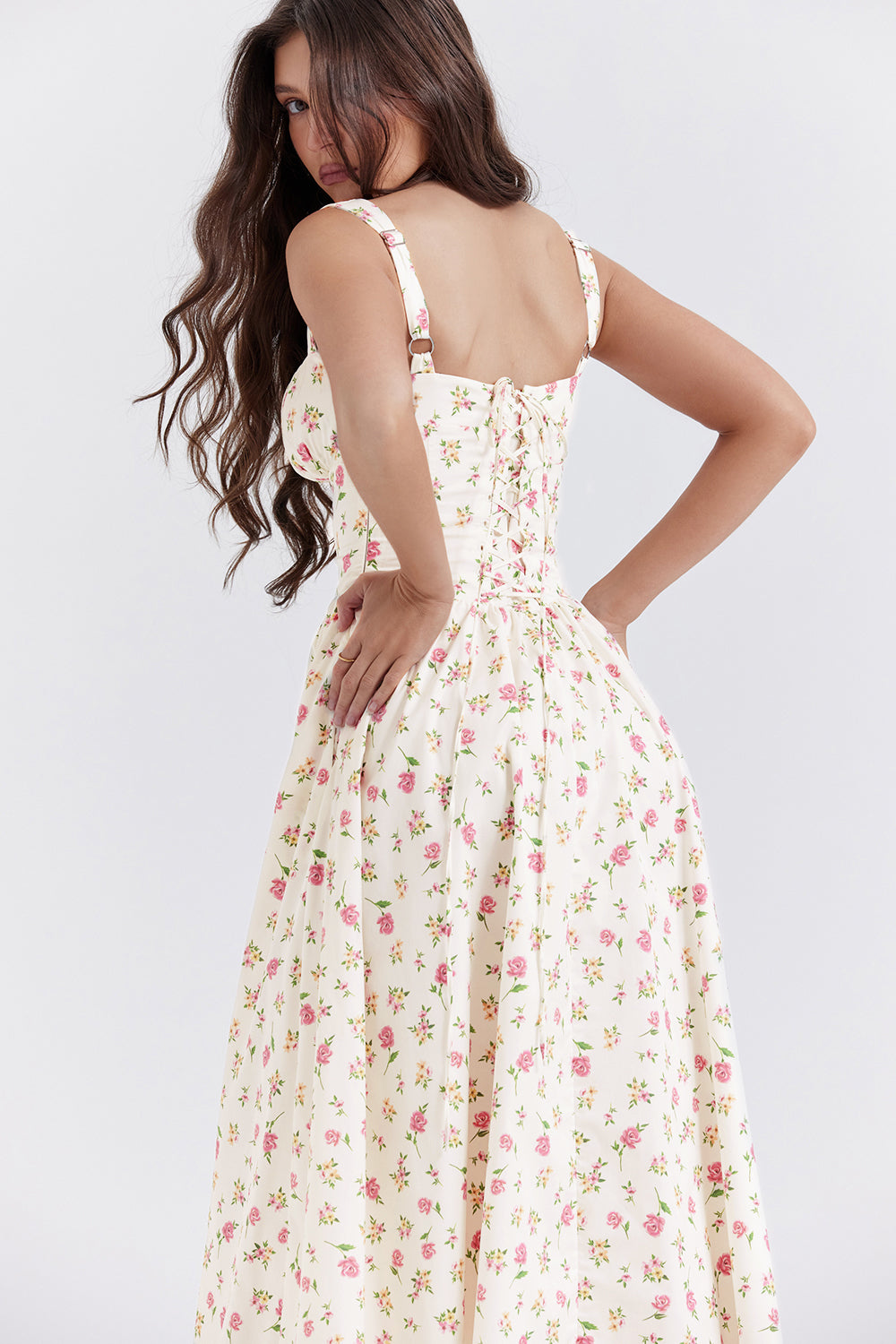 Vestido midi de verano con estampado floral