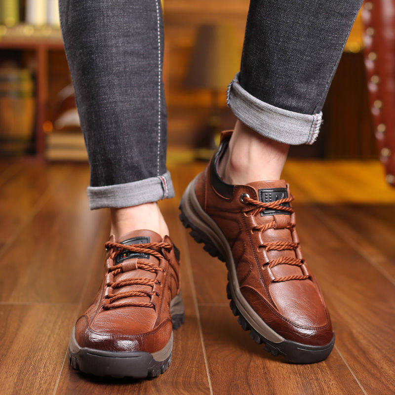 Zapatos ortopédicos transpirables de piel para hombre.